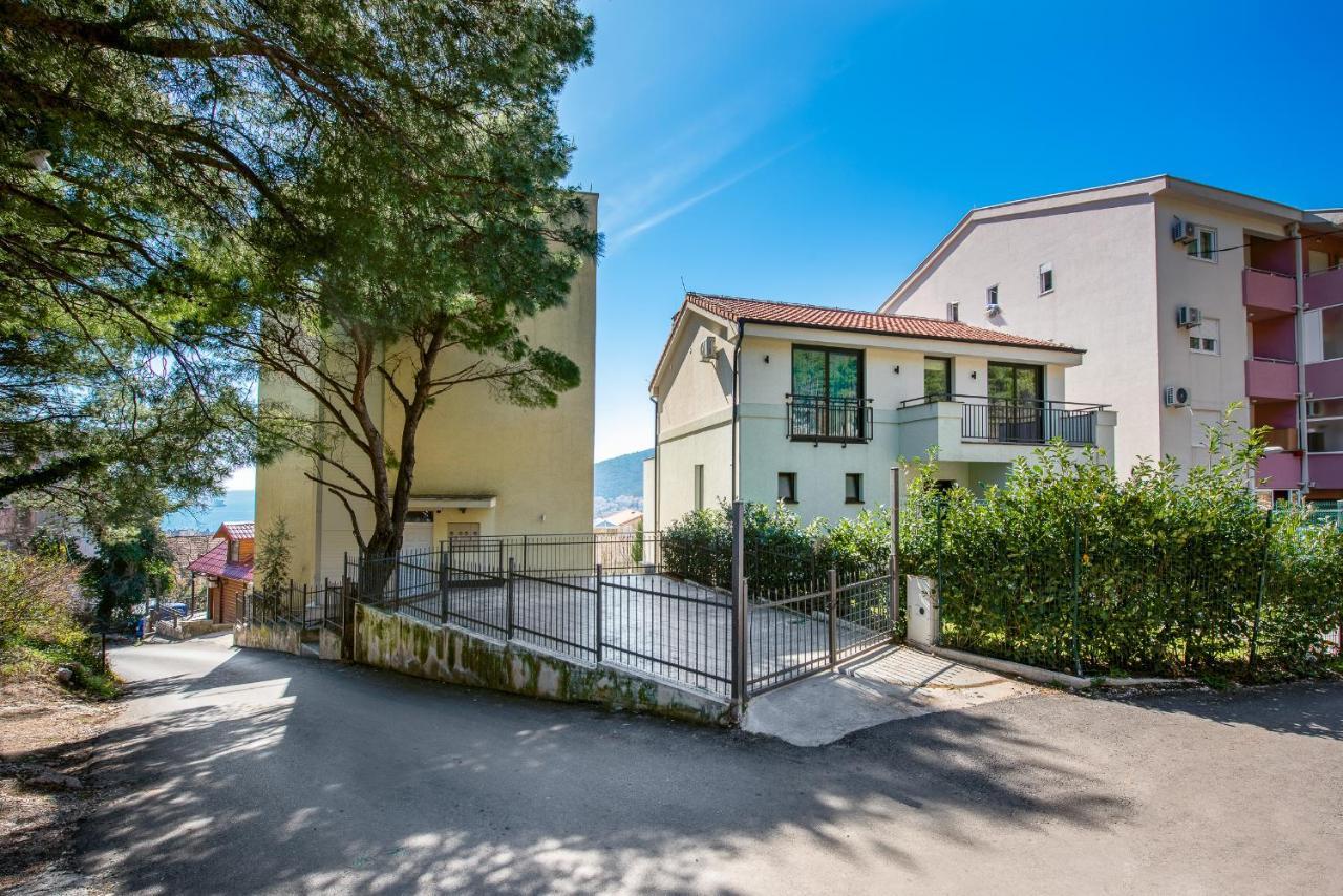 Villa Lazi Sea View Budva Exteriör bild